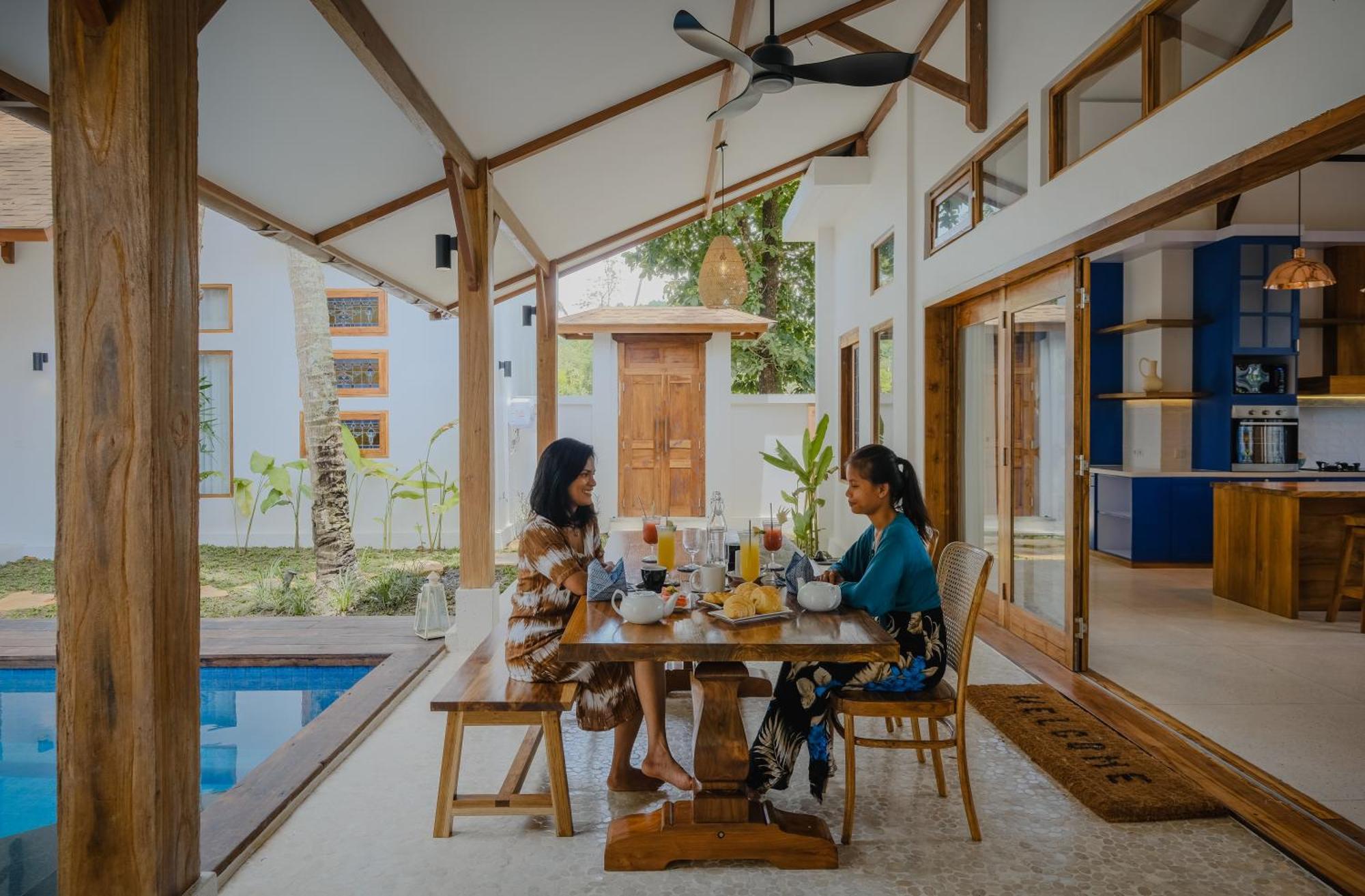 Tropik Resort Lombok Selong Belanak Buitenkant foto