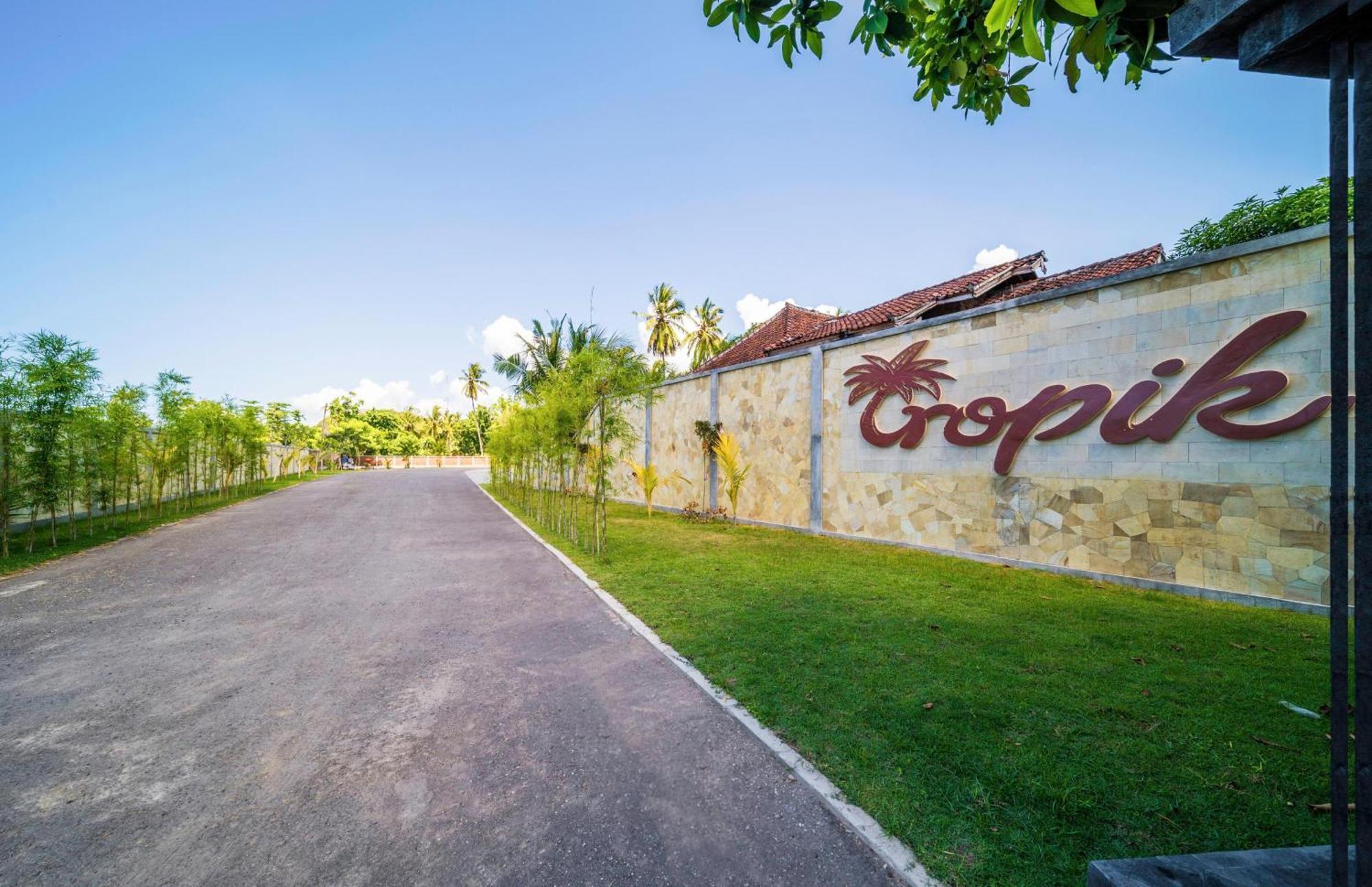 Tropik Resort Lombok Selong Belanak Buitenkant foto