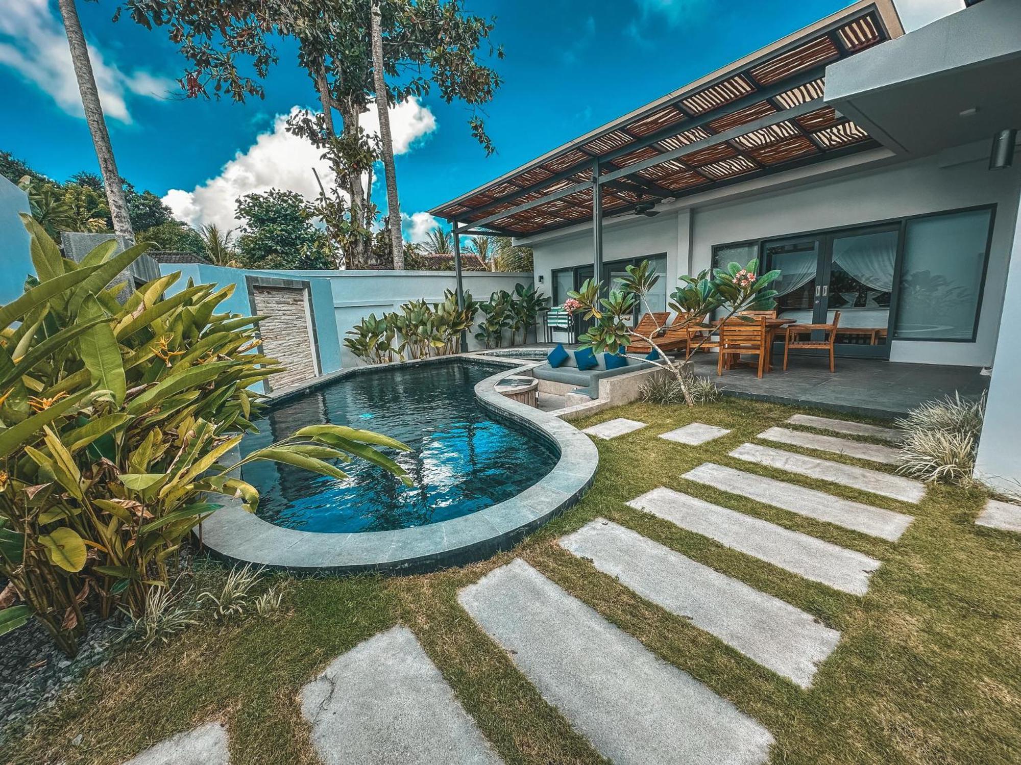 Tropik Resort Lombok Selong Belanak Buitenkant foto
